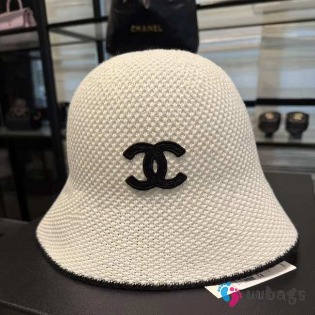 Uubags Chanel bucket hat 25C in white - 1