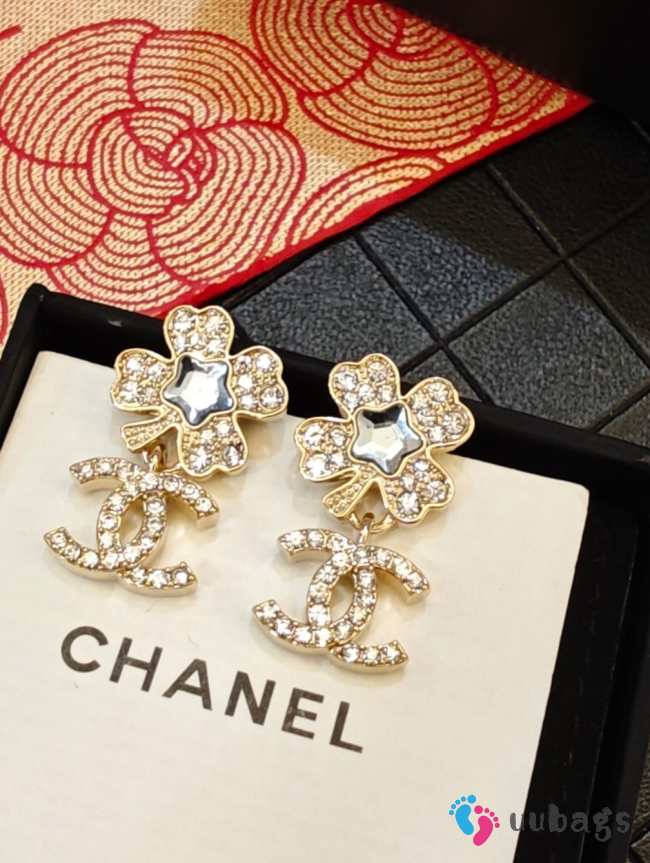 Uubags Chanel Pendant Earrings In Gold Crystal And Metal Strass - 1