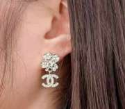 Uubags Chanel Pendant Earrings In Gold Crystal And Metal Strass - 6