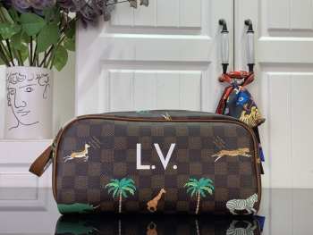 Uubags Louis Vuitton Dopp Kit M44494 In Brown Monogram Eclipse 28x15x16.5cm