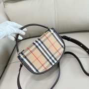 Uubags Burberry Highlands Crossbody Bag In Sand 24.5x8x18cm - 4