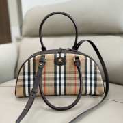 Uubags Burberry Natural Highlands Vintage Check Bowling Handbag 33.5x12.5x17cm - 1