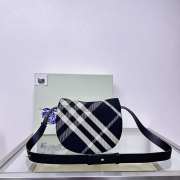 Uubags Burberry Medium Rocking Horse Bag in Black 19x6x16cm - 6