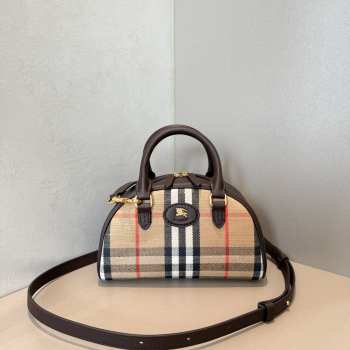 Uubags Burberry Mini Highlands Bowling Bag​ In Sand beige 19.5x9x12cm