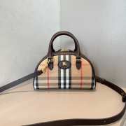 Uubags Burberry Mini Highlands Bowling Bag​ In Sand beige 19.5x9x12cm - 5