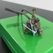 Uubags Bottega Veneta Cat charm in gray - 2