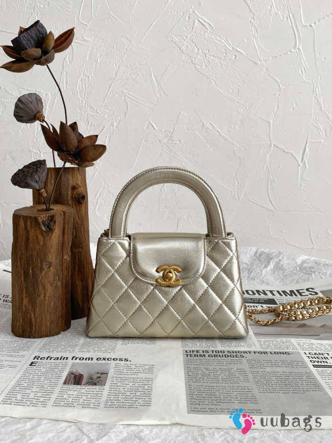 Uubags Chanel Nano Kelly Shopper Metallic Silver Calfskin Brushed Gold Hardware 19x7x12cm - 1