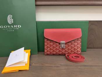 Uubags Chypre wallet-pouch in red 21x16x4cm
