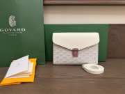 Uubags Chypre wallet-pouch in white 21x16x4cm - 1