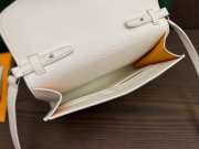 Uubags Chypre wallet-pouch in white 21x16x4cm - 5
