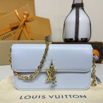 Uubags Louis Vuitton M14547 LV Bloom Bag Azure Blue Calfskin 20x11.5x4cm