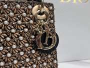 Uubags Lady Dior M0505 Three-Grid Embroidered Feather and Pearl Bag 17x15x7cm - 2