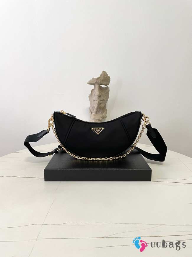 Uubags Prada Demi-lune Re-Nylon shoulder bag in black 30x13.5x6cm - 1
