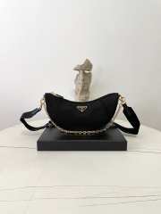 Uubags Prada Demi-lune Re-Nylon shoulder bag in black 30x13.5x6cm - 1