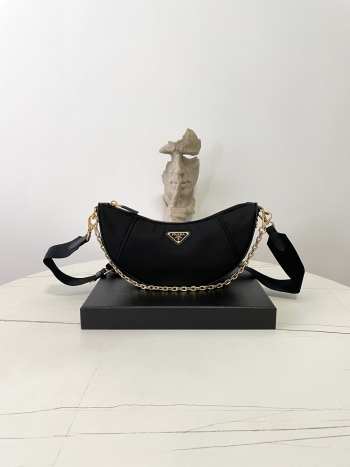 Uubags Prada Demi-lune Re-Nylon shoulder bag in black 30x13.5x6cm