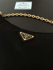 Uubags Prada Demi-lune Re-Nylon shoulder bag in black 30x13.5x6cm - 5