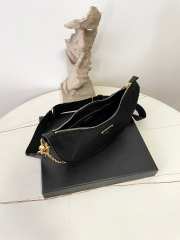 Uubags Prada Demi-lune Re-Nylon shoulder bag in black 30x13.5x6cm - 4