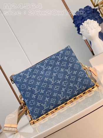 Louis Vuitton M24564 New LV Remix Coussin PM 26x20x12cm