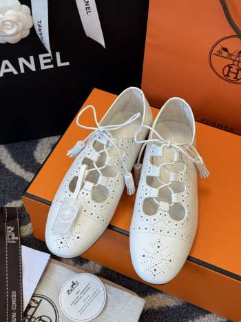 Uubags Hermes Khea derby shoes white with black leather sole