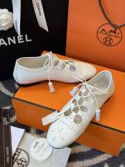 Uubags Hermes Khea derby shoes white with black leather sole - 2