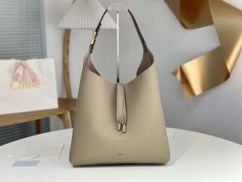 Uubags Chloe Marcie large hobo bag in grained leather in motty gray 36x29x10cm