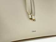 Uubags Chloe Marcie large hobo bag in grained leather in white 36x29x10cm - 2