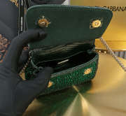 Uubags Dolce & Gabbana small Sicily satin bag with embedded rhinestones in green 14x16x6cm - 4
