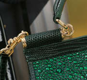 Uubags Dolce & Gabbana small Sicily satin bag with embedded rhinestones in green 11x18x6cm - 5