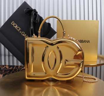 Uubags Dolce & Gabbana Logo Bag crossbody box bag in gold 15x20x6cm