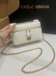 Uubags Dolce & Gabbana Sicily crossbody bag calfskin in white 10x17x6cm - 3