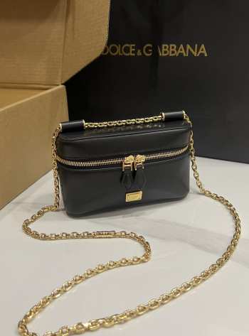 Uubags Dolce & Gabbana Sicily crossbody bag calfskin in black 10x17x6cm