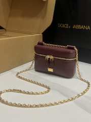 Uubags Dolce & Gabbana Sicily crossbody bag calfskin in burgundy 10x17x6cm - 4