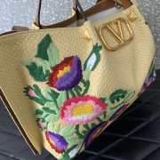 Valentino Garavani Medium Shopping Bag In Raffia With Floral Embroidery Natural/Multicolor 35x25x17cm - 6