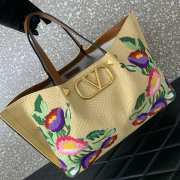 Valentino Garavani Medium Shopping Bag In Raffia With Floral Embroidery Natural/Multicolor 35x25x17cm - 3