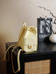 Uubags Chanel 25 Medium Backpack Grained Calfskin & Gold Metal In Yellow 23x23x14cm - 3