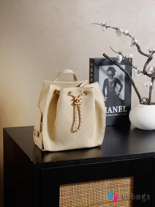 Uubags Chanel 25 Medium Backpack Grained Calfskin & Gold Metal In Beige 23x23x14cm - 1