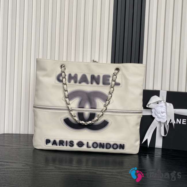Uubags Chanel Paris London Shopper Tote Bag In Off-White/Black 38x33cm - 1