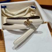 Uubags Louis Vuitton M4196U Mini Flowergram 1.5cm White Belt with Gold Hardware - 3