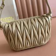 Uubags Miu Miu Matelasse nappa leather pouch in beige 15x8.5x8cm - 3