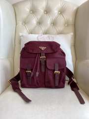 Uubags Prada Re-Edition 1978 small re-nylon backpack in burgundy 28x23.5x12cm - 1