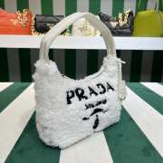 Uubags Prada Re-Edition 2000 Terry Shoulder Bag In White 22x12x6cm - 5