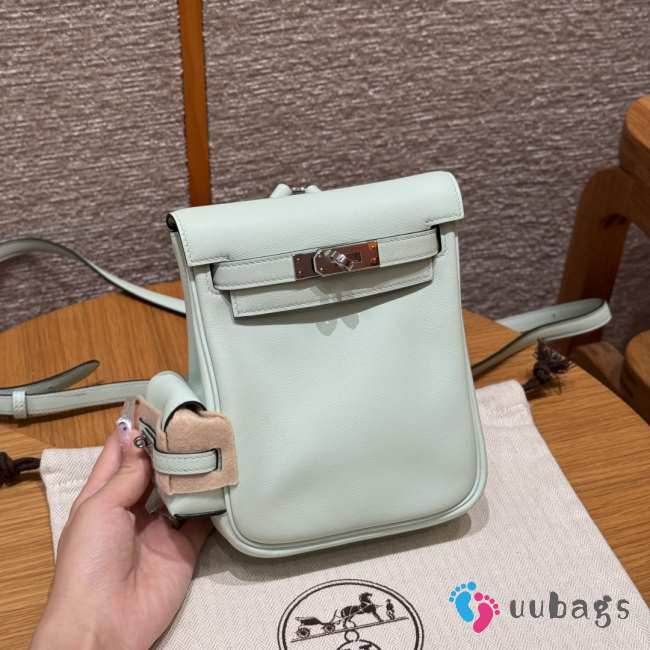 Uubags Hermes mini Kelly Jump backpack in mint green swift leather with silver hardware 18x14.5x6cm - 1