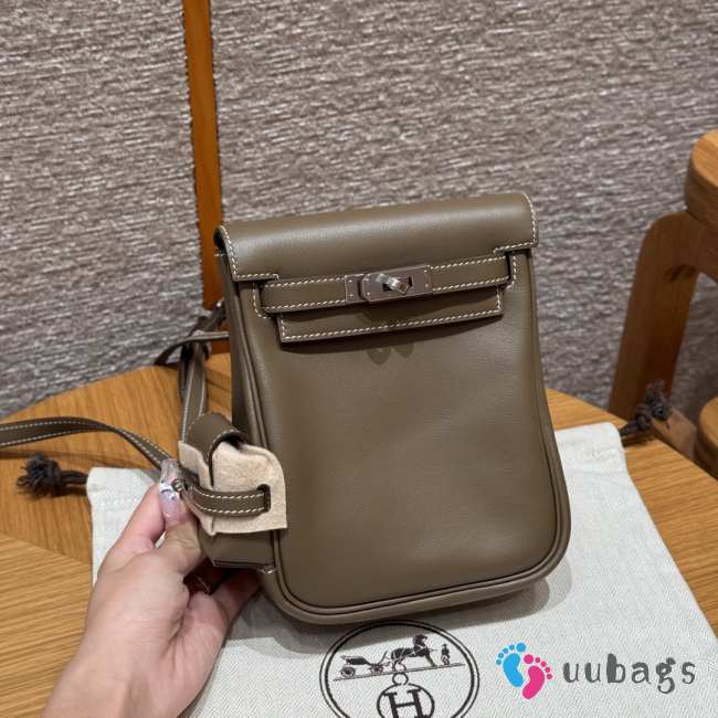 Uubags Hermes mini Kelly Jump backpack in bark swift leather with silver hardware 18x14.5x6cm - 1