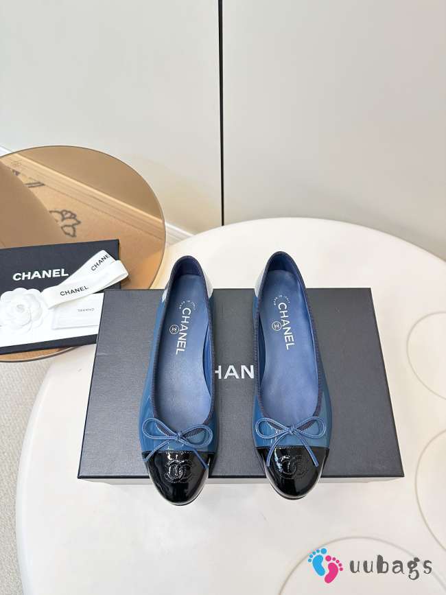 Uubags Chanel Ballet Flats Patent Calfskin In Navy Blue & Black - 1
