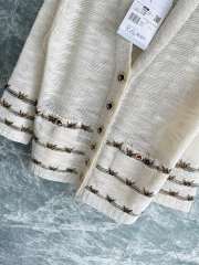 Uubags Camellia Chanel Cardigan In Ivory - 6