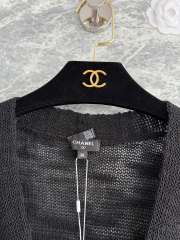 Uubags Camellia Chanel Cardigan In Black - 4