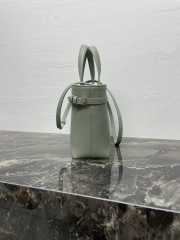 Uubags Celine Mini Cabas Anais Cuir Triomphe in Grained calfskin Bag In Light Gray 20x21x10cm - 6
