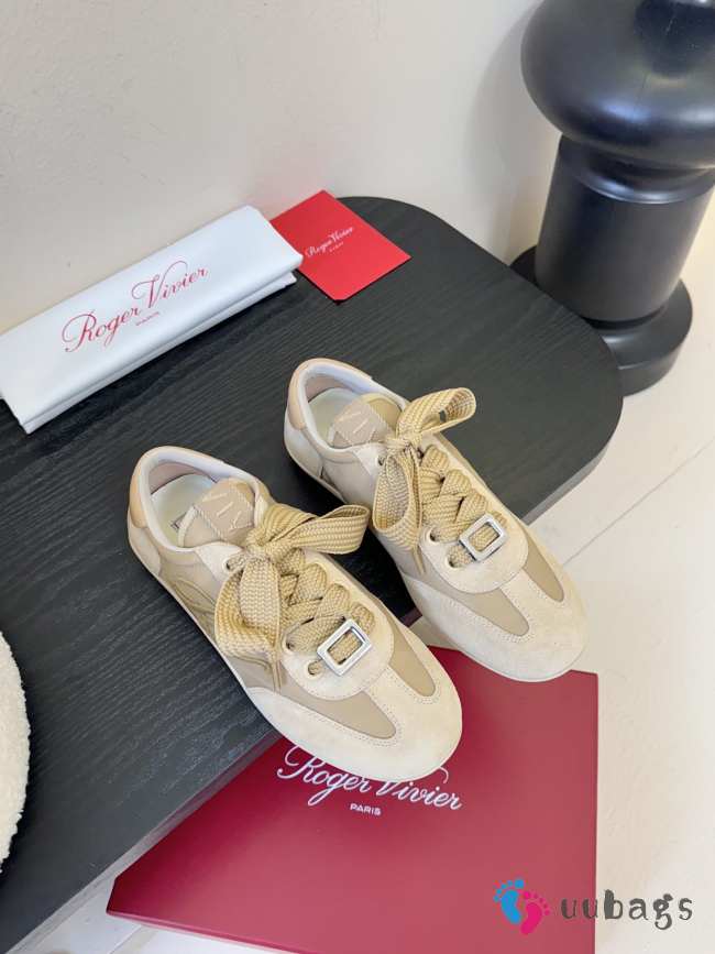 Uubags Roger Vivier Viv Low-Top Canvas and Suede Sneakers In Beige 3cm - 1
