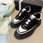 Uubags Chanel Calfskin, Suede Calfskin & Lambskin In Black - 1