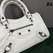 Uubags Balenciaga Le City bag mini in white Arena Storico lambskin, brass hardware 24x16x6cm - 3